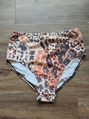 Nwt Beyond High-Waist Leopard Print Swim Bottoms in Tan & Black Size 12